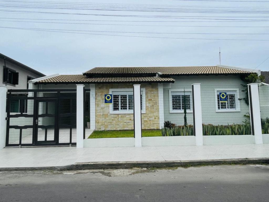 Casa/Sobrado 03 Dormitórios