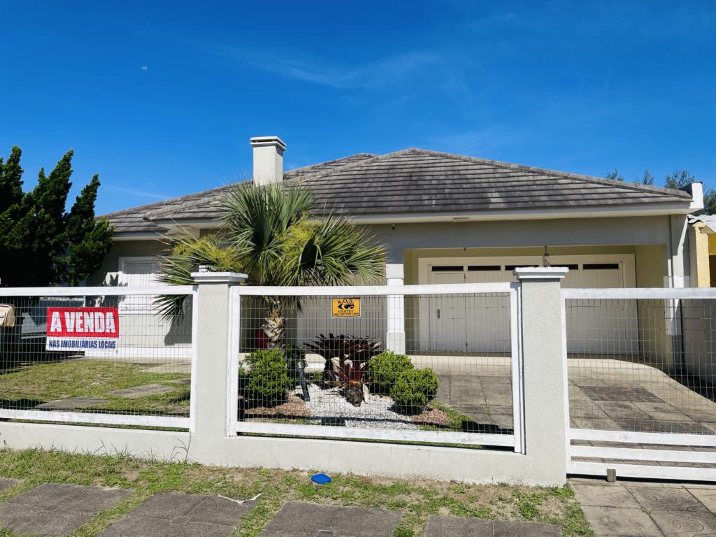 Casa/Sobrado 03 Dormitórios