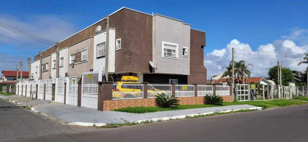 Duplex/Geminado 3 Dormitórios