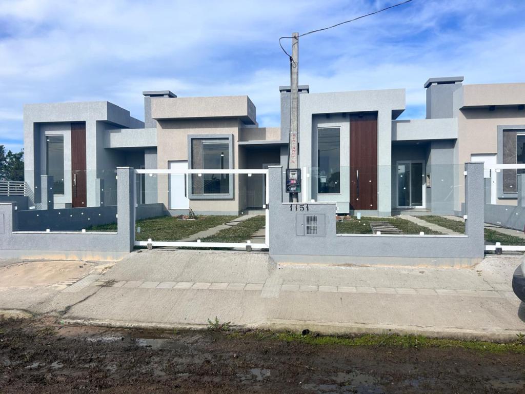 Casa/Sobrado 02 Dormitórios