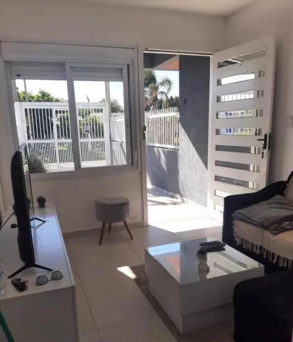 Duplex/Geminado 2 Dormitórios