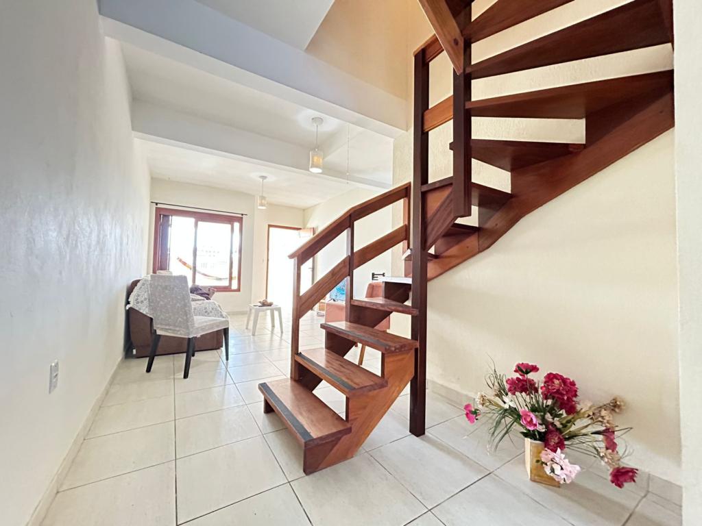 Duplex/Geminado 2 Dormitórios