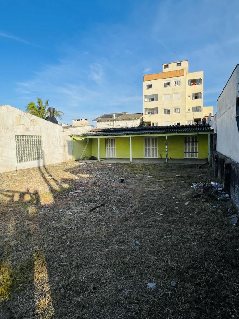 Casa/Sobrado 02 Dormitórios