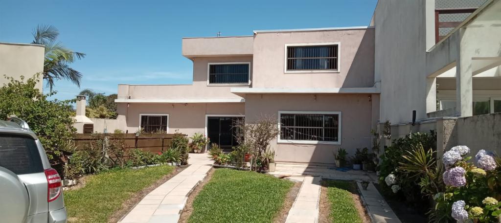 Casa/Sobrado 03 Dormitórios