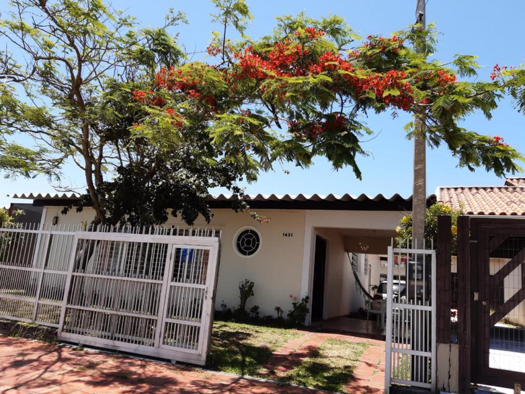 Casa/Sobrado 04 Dormitórios