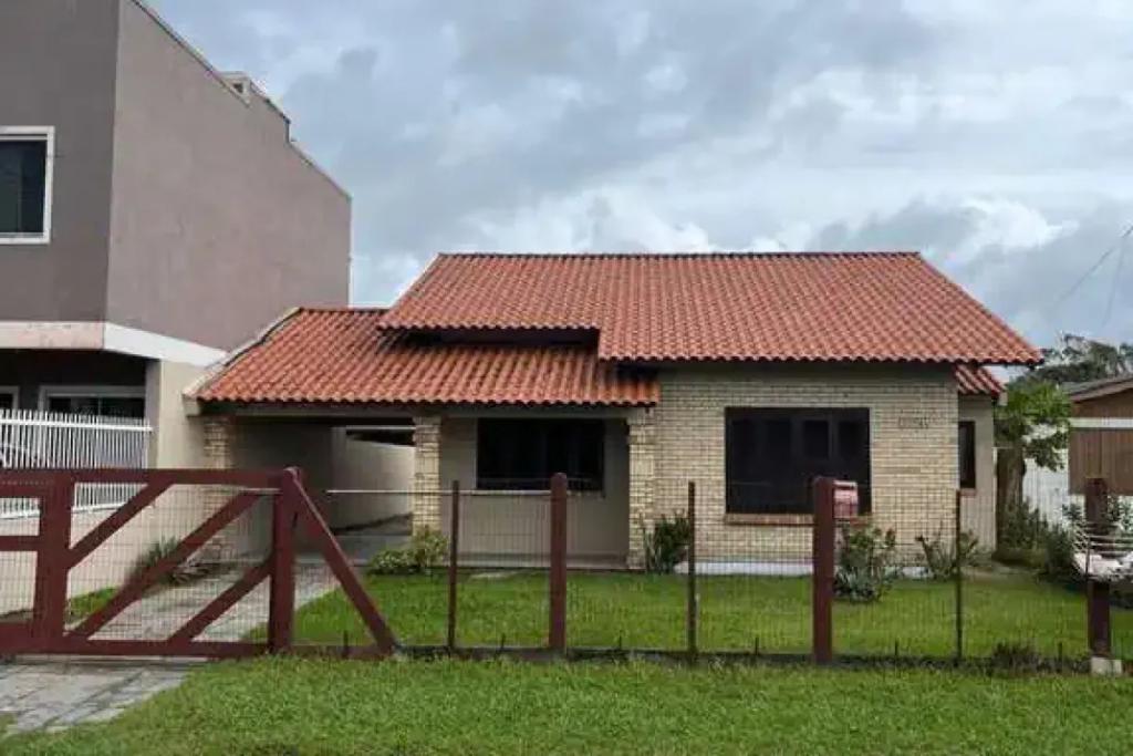 Casa/Sobrado 03 Dormitórios